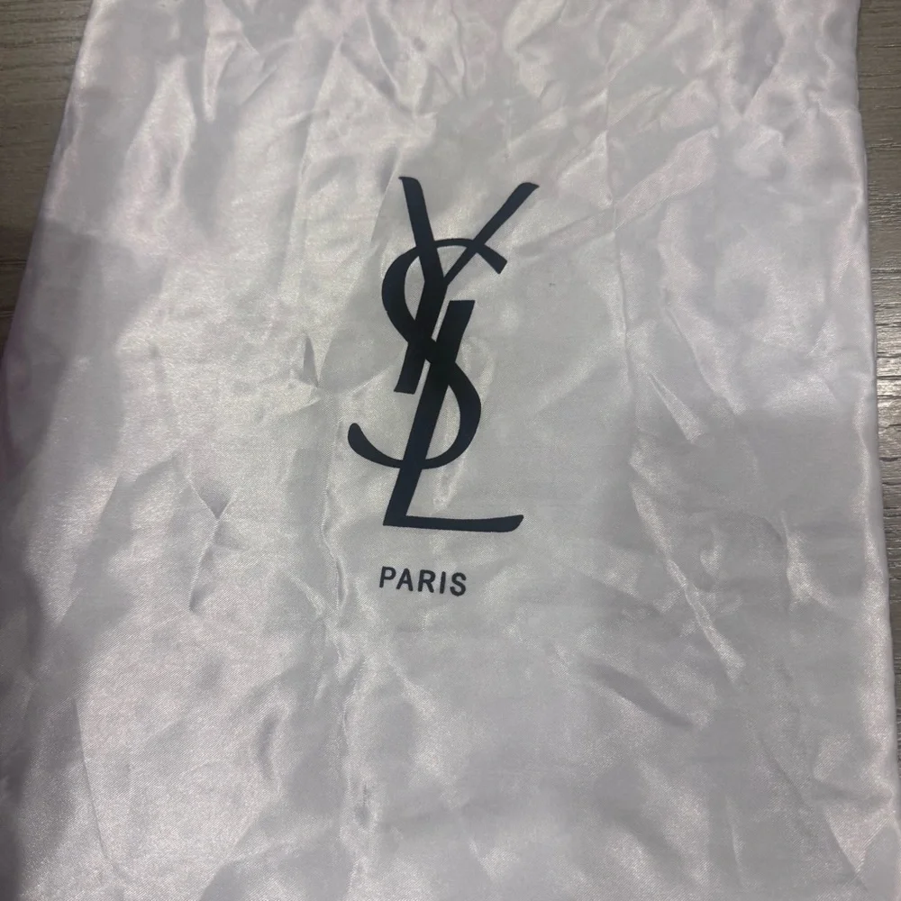 Yves Saint Laurent Glossy Red Clutch - Picture 6 of 10